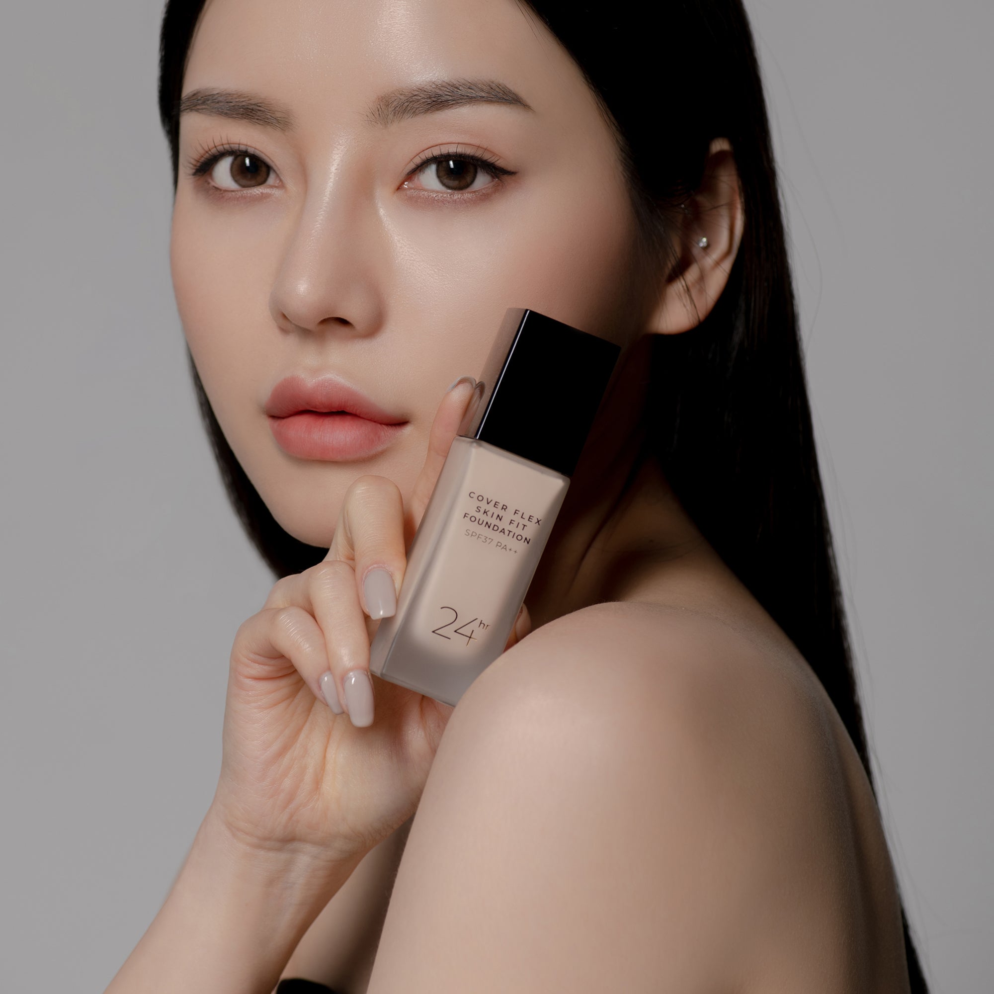 Cover Flex Skin Fit Foundation SPF37 PA++