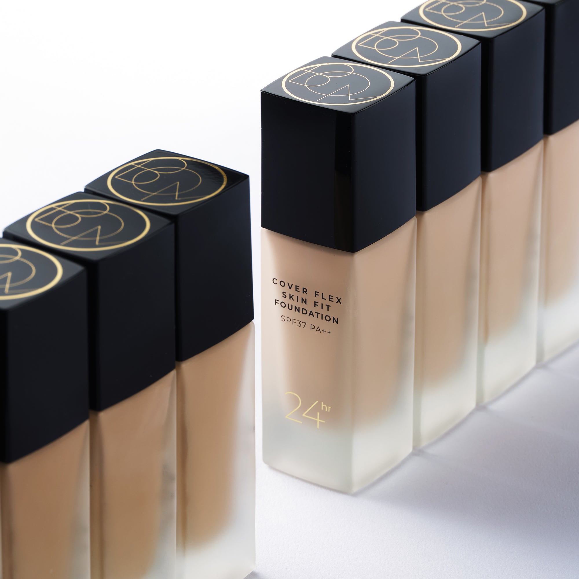 Cover Flex Skin Fit Foundation SPF37 PA++